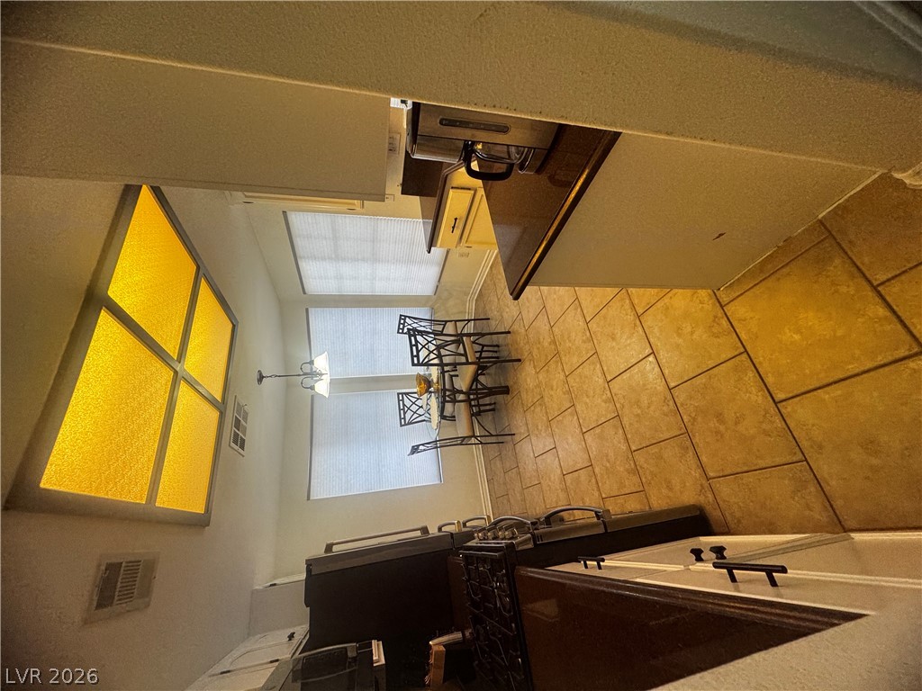 Photo 7 of 28, 338 Abbington Street