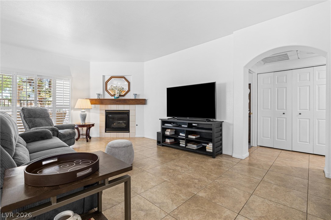 Photo 9 of 36, 4910 Black Bear Road #101