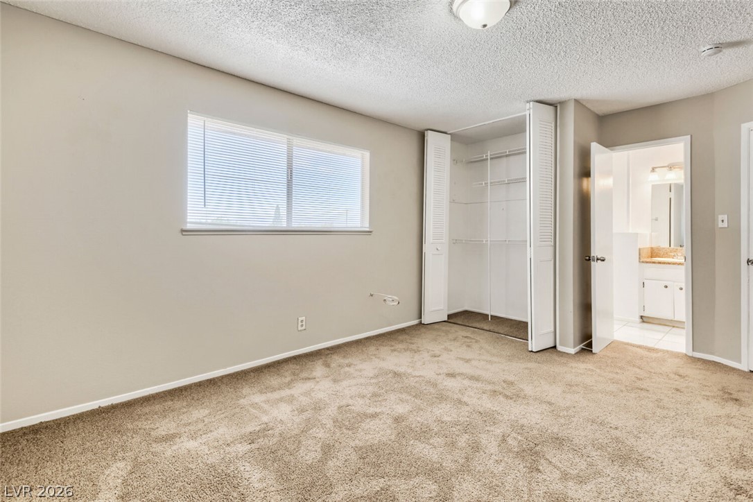 Photo 18 of 34, 532 Greenbriar Townhouse Way