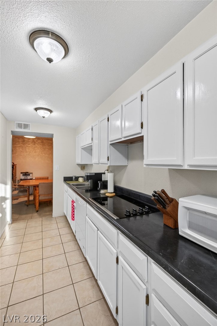 Photo 9 of 28, 750 Royal Crest Circle #354