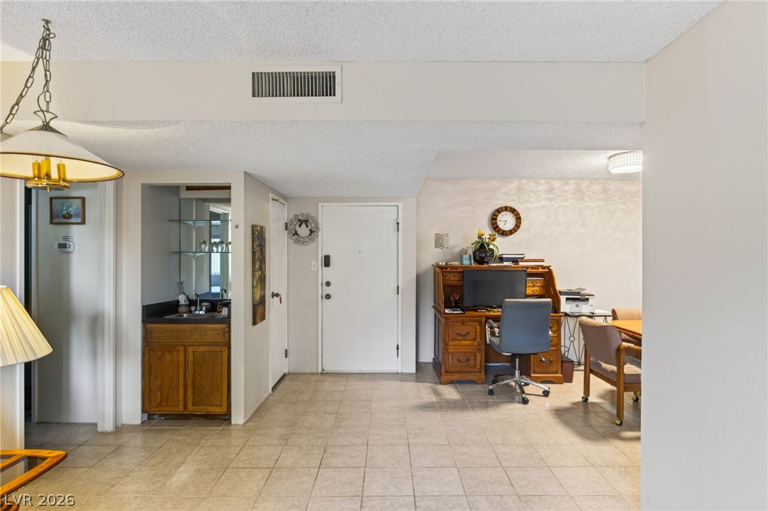 Photo 7 of 28, 750 Royal Crest Circle #354