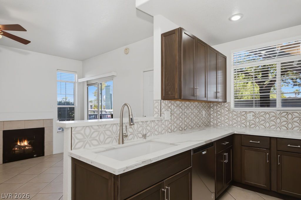 Photo 11 of 28, 2201 Ramsgate Drive #514