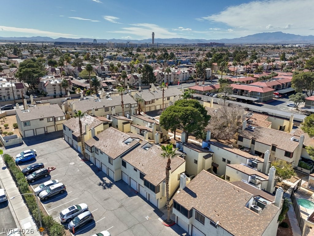 Photo 23 of 30, 5047 Spencer Street #B