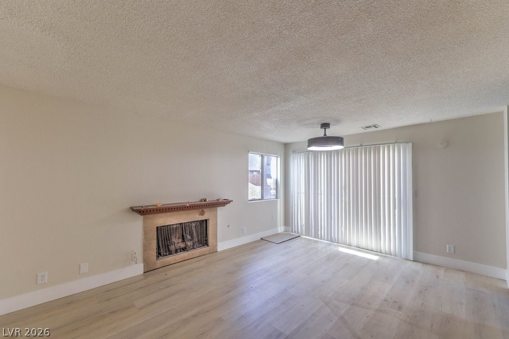 Photo 4 of 5047 Spencer Street #B
