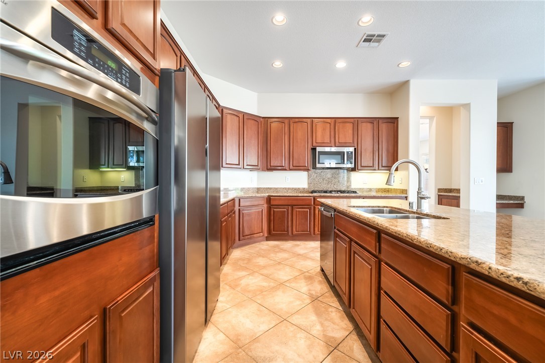 Photo 8 of 46, 2123 Savannah River Street