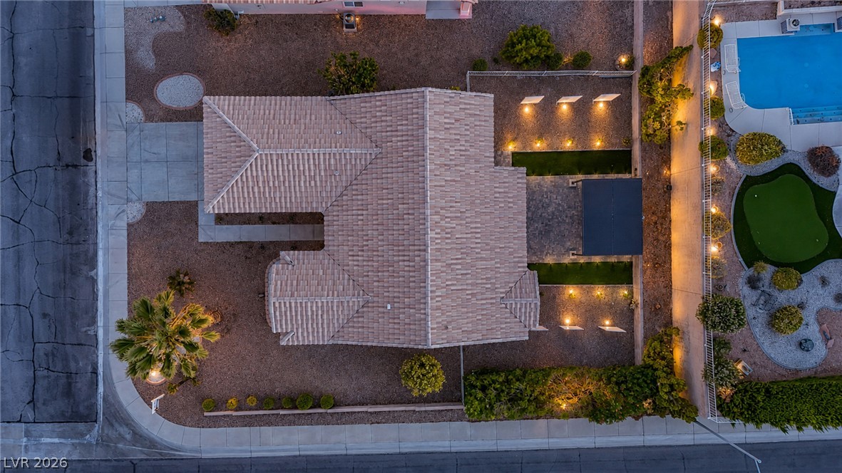 Photo 30 of 42, 2413 Rockford Street