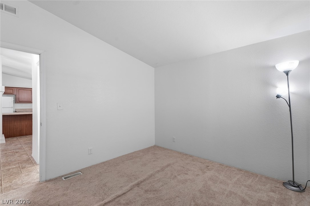 Photo 33 of 63, 4589 Royal Ridge Boulevard