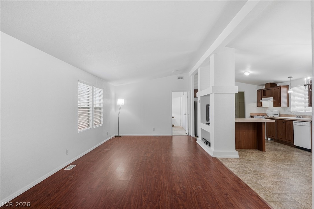 Photo 9 of 63, 4589 Royal Ridge Boulevard