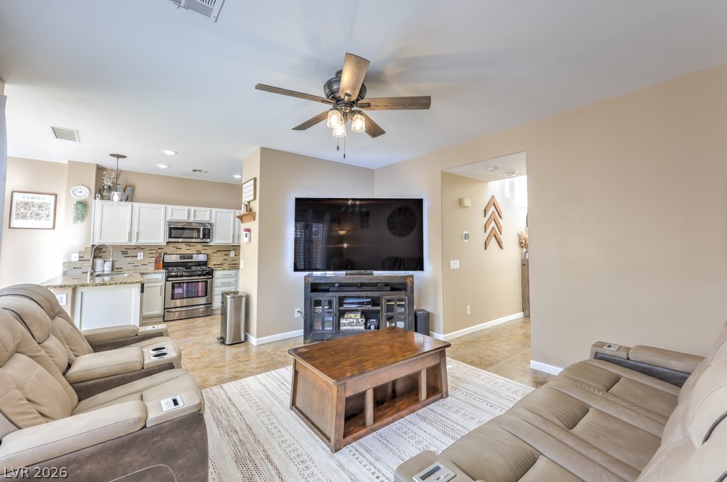 Photo 10 of 40, 7137 River Meadows Avenue