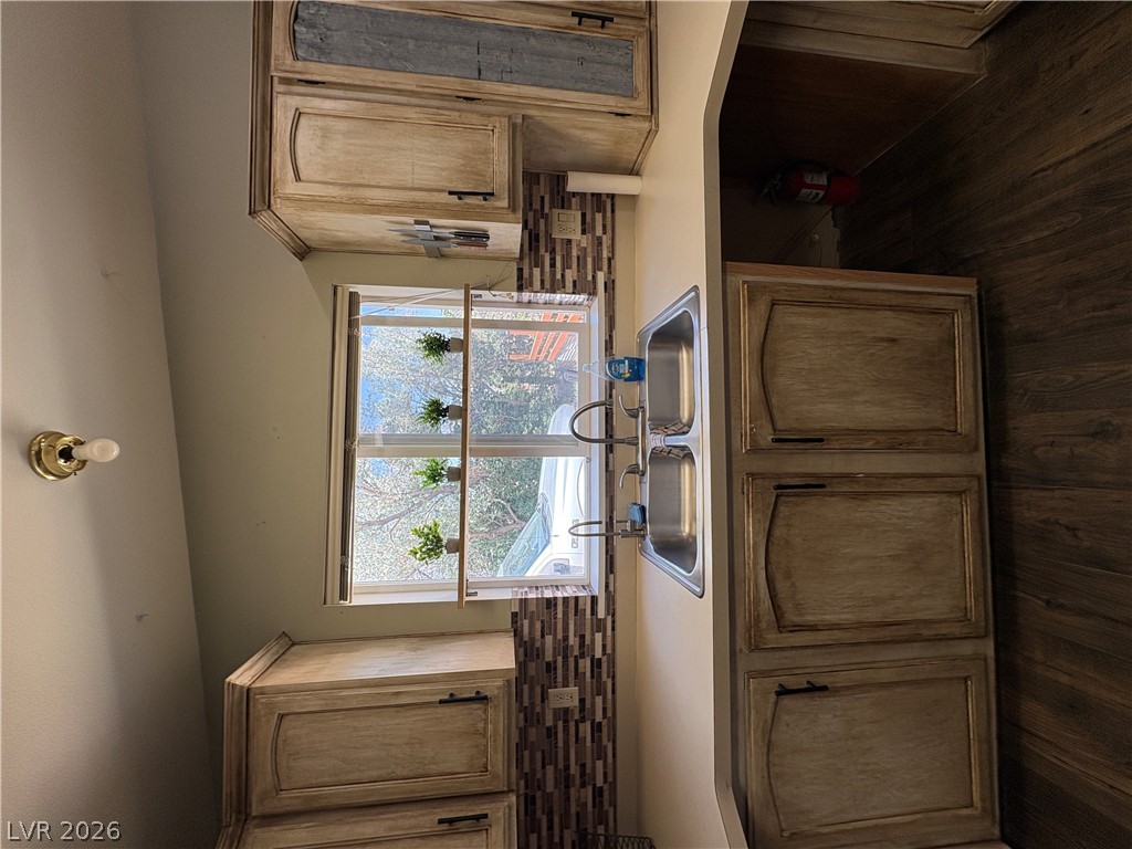 Photo 21 of 46, 880 N 59th Street