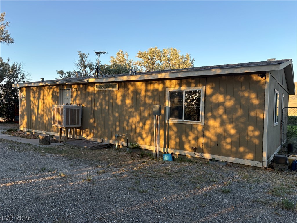 Photo 35 of 46, 880 N 59th Street