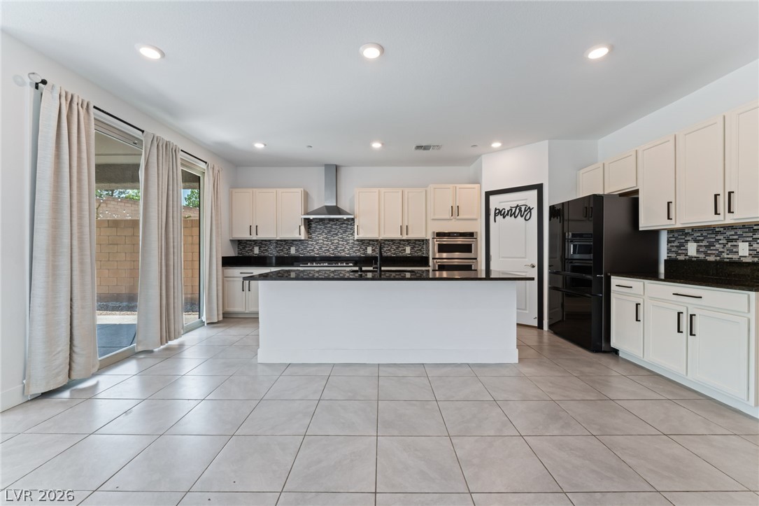 Photo 40 of 52, 9993 Birch Knoll Avenue