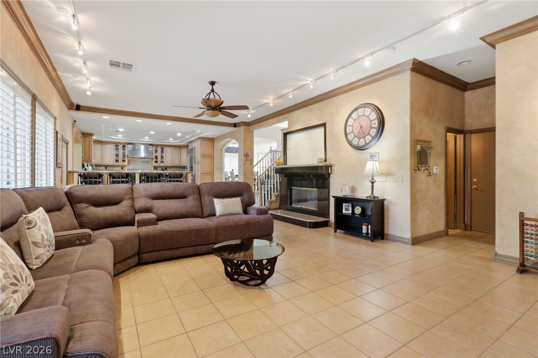 Photo 14 of 41, 425 Talisman Court