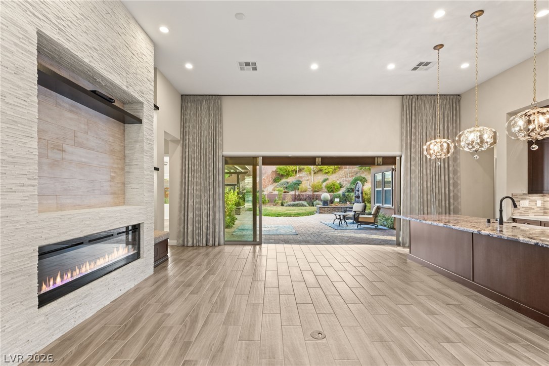 Photo 4 of 10179 Emerald Sunset Court