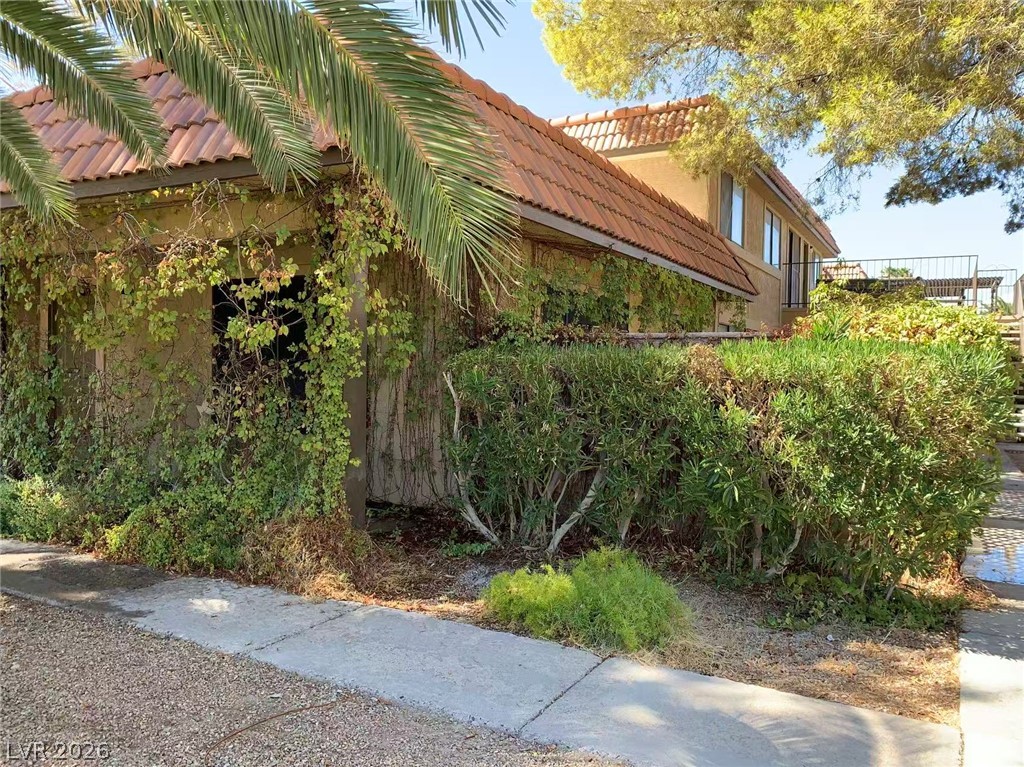 Photo 5 of 1897 Avacado Court