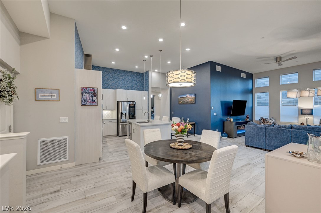 Photo 8 of 92, 4311 Solace Street #2