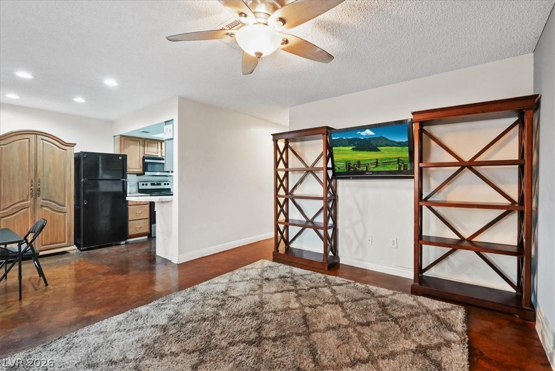 Photo 4 of 1853 Mimosa Court