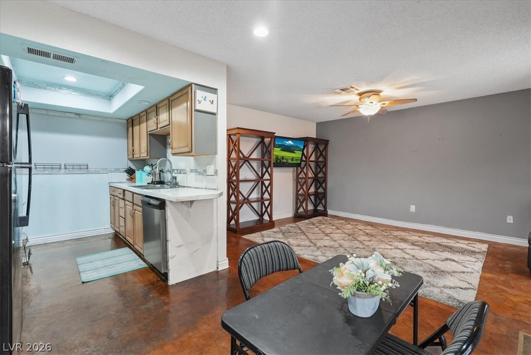 Photo 5 of 1853 Mimosa Court