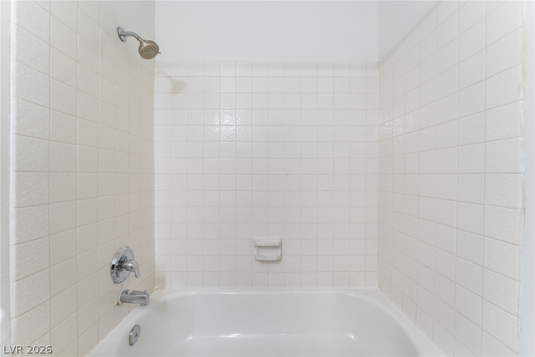 Photo 23 of 33, 7084 BURCOT Avenue #J21