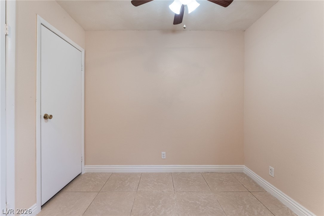 Photo 12 of 33, 7084 BURCOT Avenue #J21