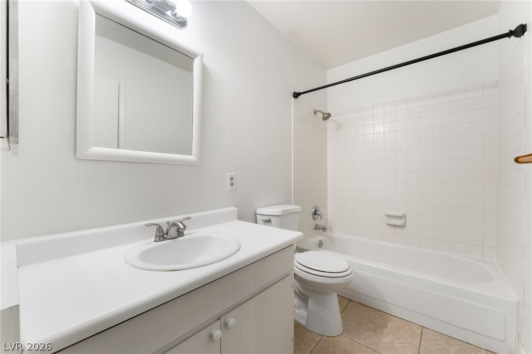 Photo 22 of 33, 7084 BURCOT Avenue #J21
