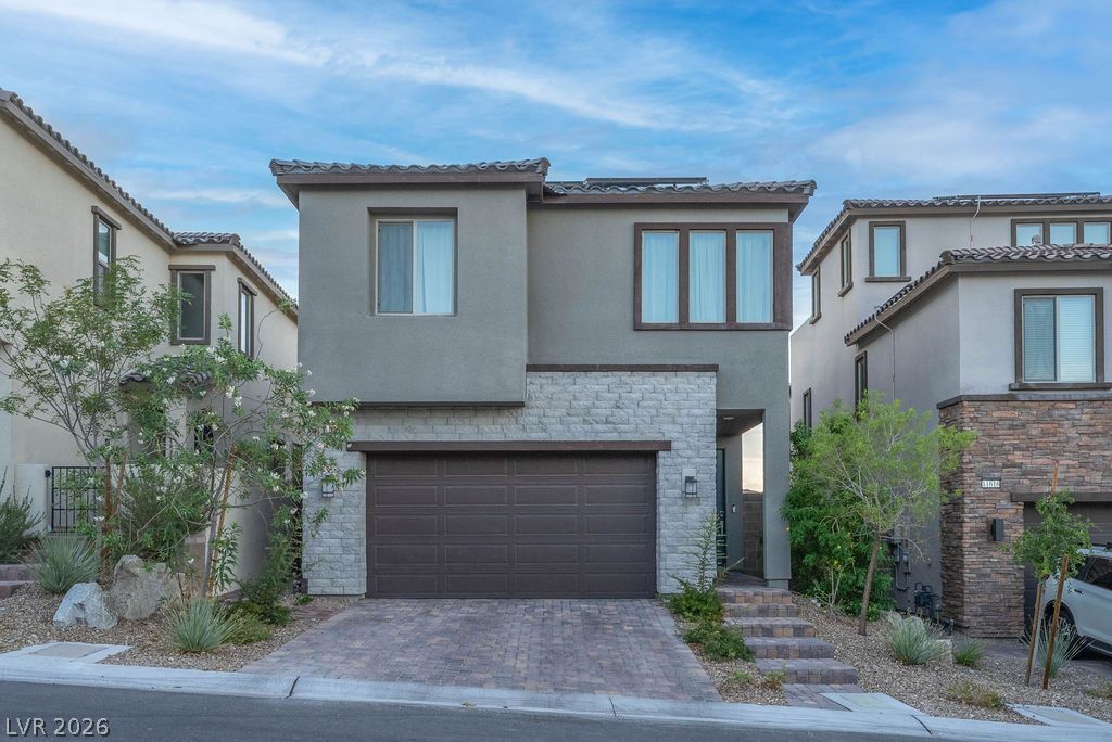 Photo 2 of 11620 Desert Hollow Avenue
