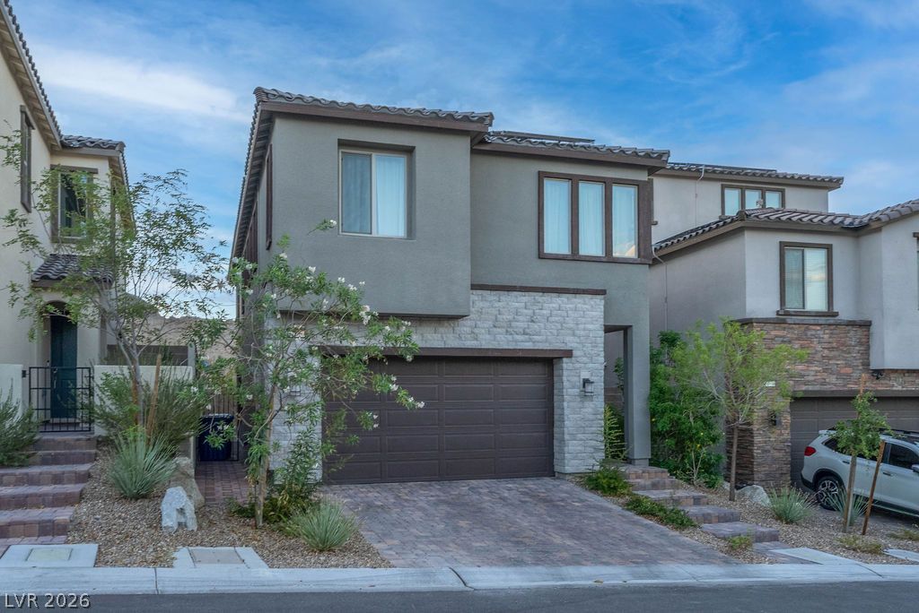 Photo 3 of 11620 Desert Hollow Avenue