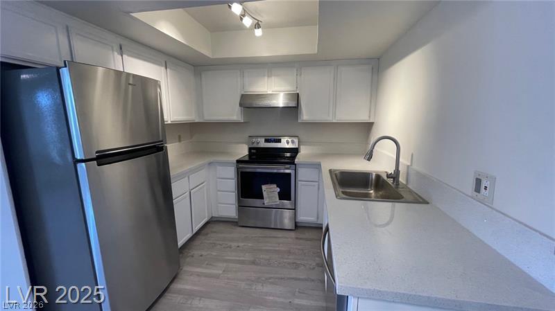 Photo 8 of 21, 1701 E Katie Avenue #91