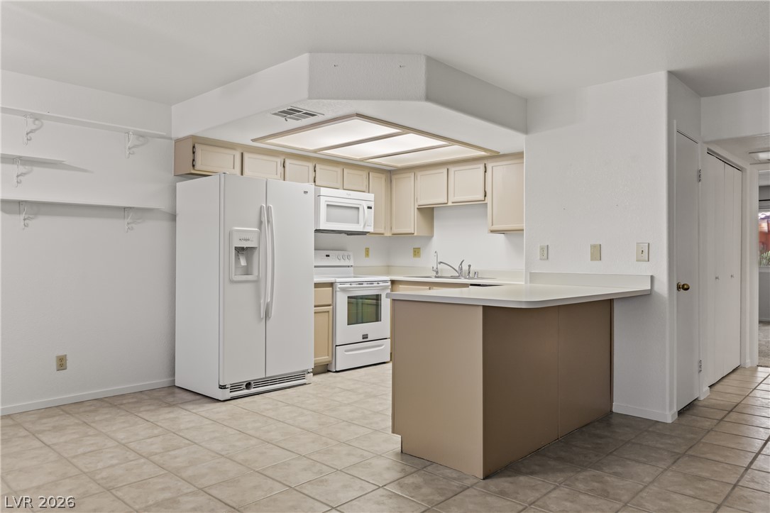 Photo 11 of 59, 930 Mesquite Springs Drive #101