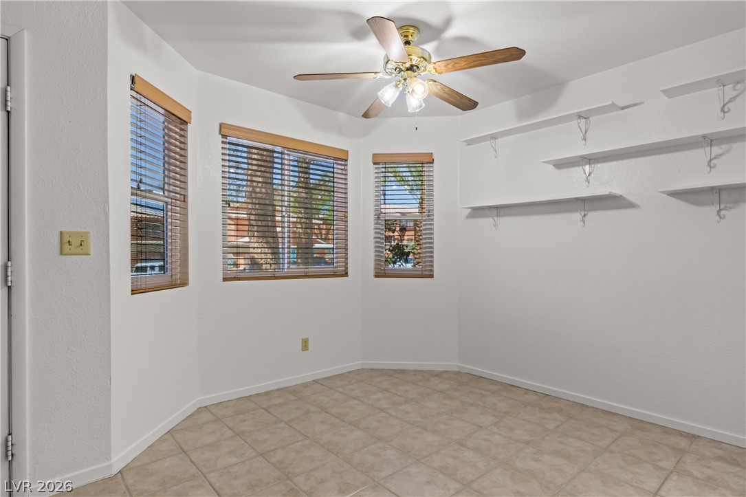 Photo 13 of 59, 930 Mesquite Springs Drive #101