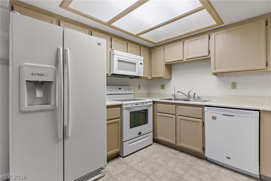 Photo 16 of 59, 930 Mesquite Springs Drive #101