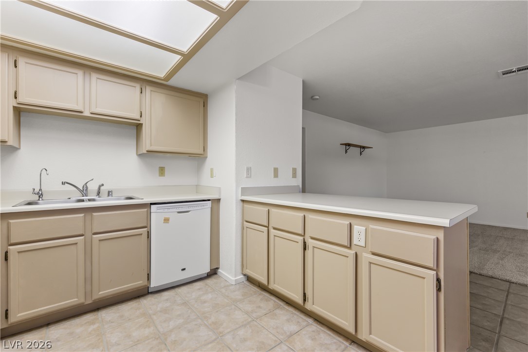 Photo 17 of 59, 930 Mesquite Springs Drive #101