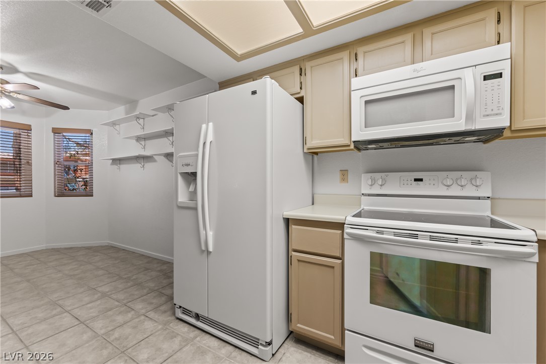 Photo 18 of 59, 930 Mesquite Springs Drive #101