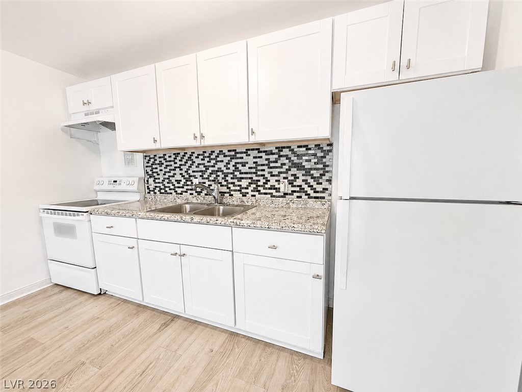Photo 9 of 20, 3720 Royal Crest Street #15