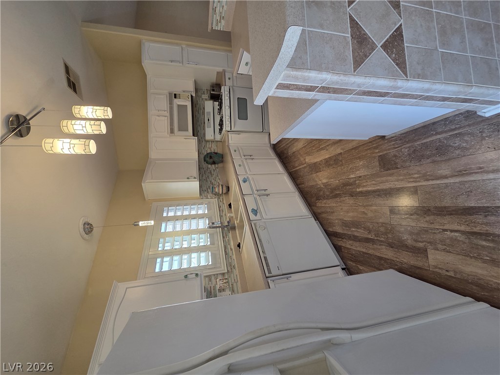 Photo 5 of 4952 Mascaro Drive