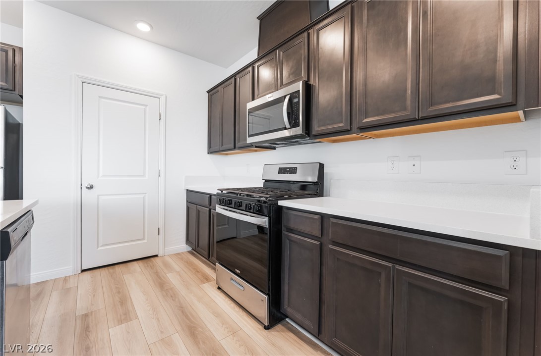 Photo 9 of 27, 6806 Feather Hill Street