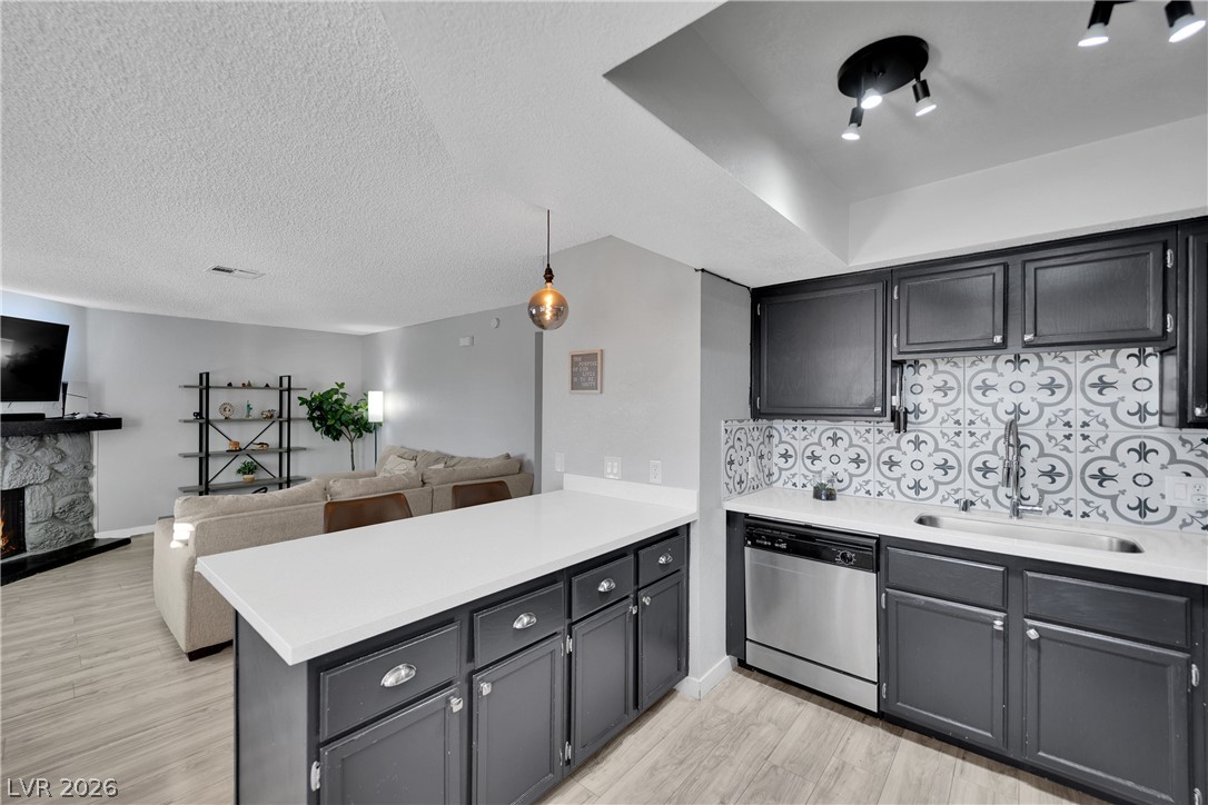 7937 Diamond Rock Way #202, Las Vegas