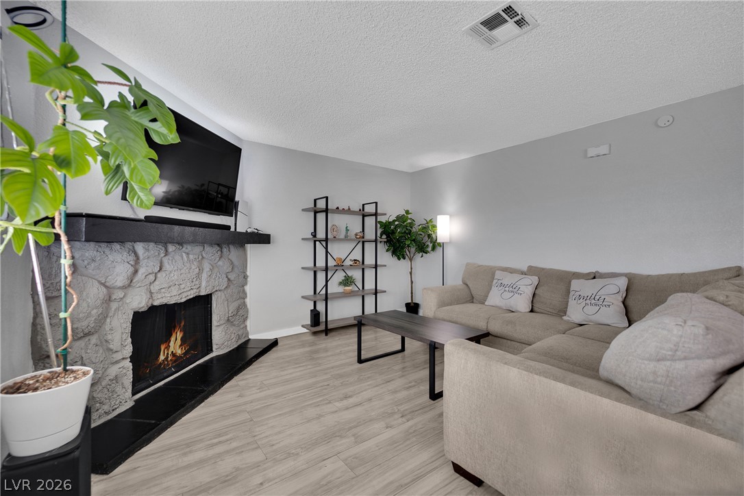 Photo 9 of 23, 7937 Diamond Rock Way #202