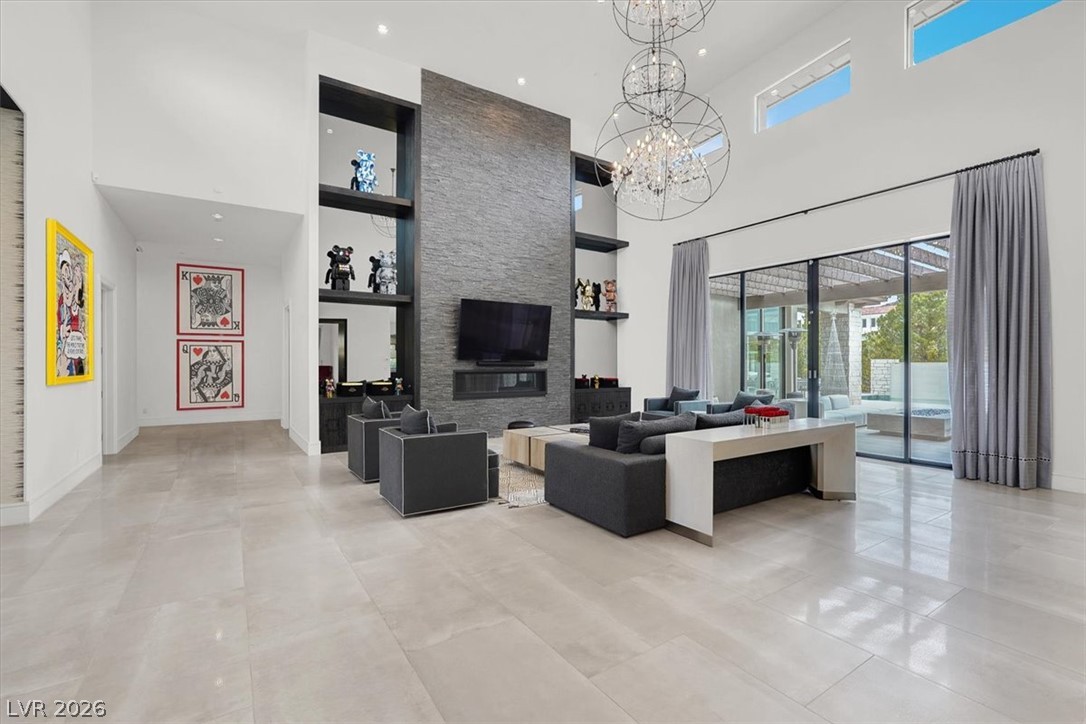 Photo 7 of 49, 20 Pebble Hills Court