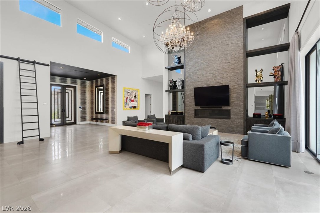 Photo 8 of 49, 20 Pebble Hills Court