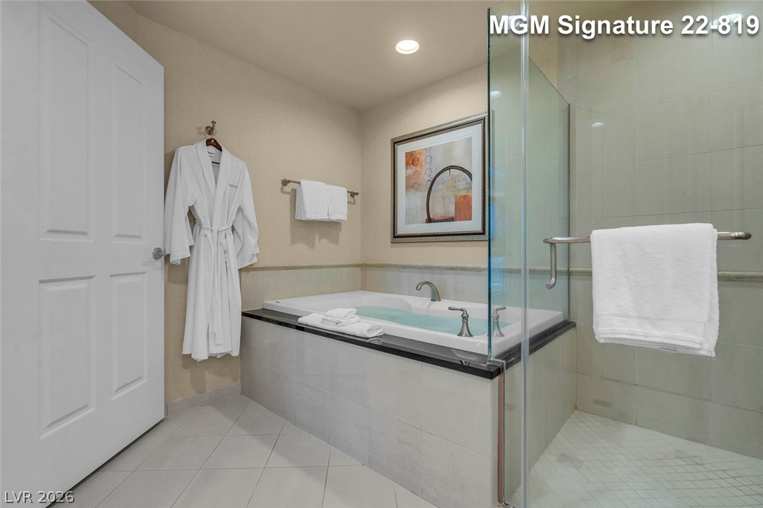 Photo 39 of 49, 125 E Harmon Avenue #2219