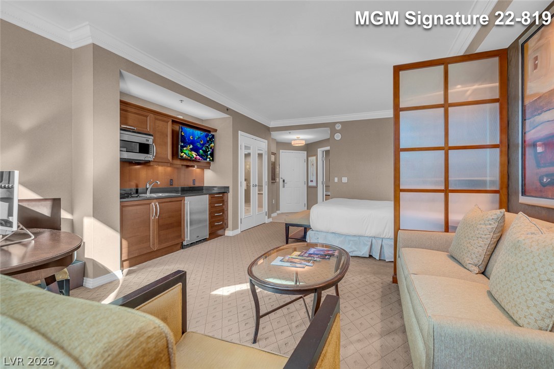 Photo 18 of 49, 125 E Harmon Avenue #2219