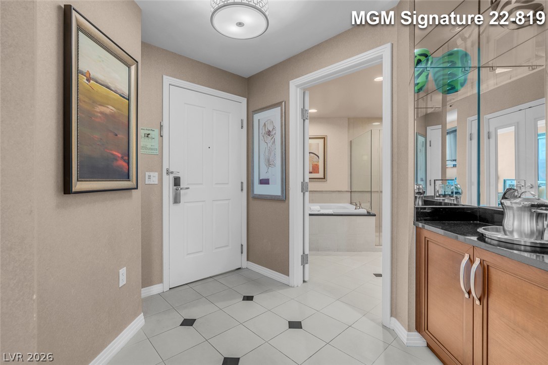 Photo 33 of 49, 125 E Harmon Avenue #2219