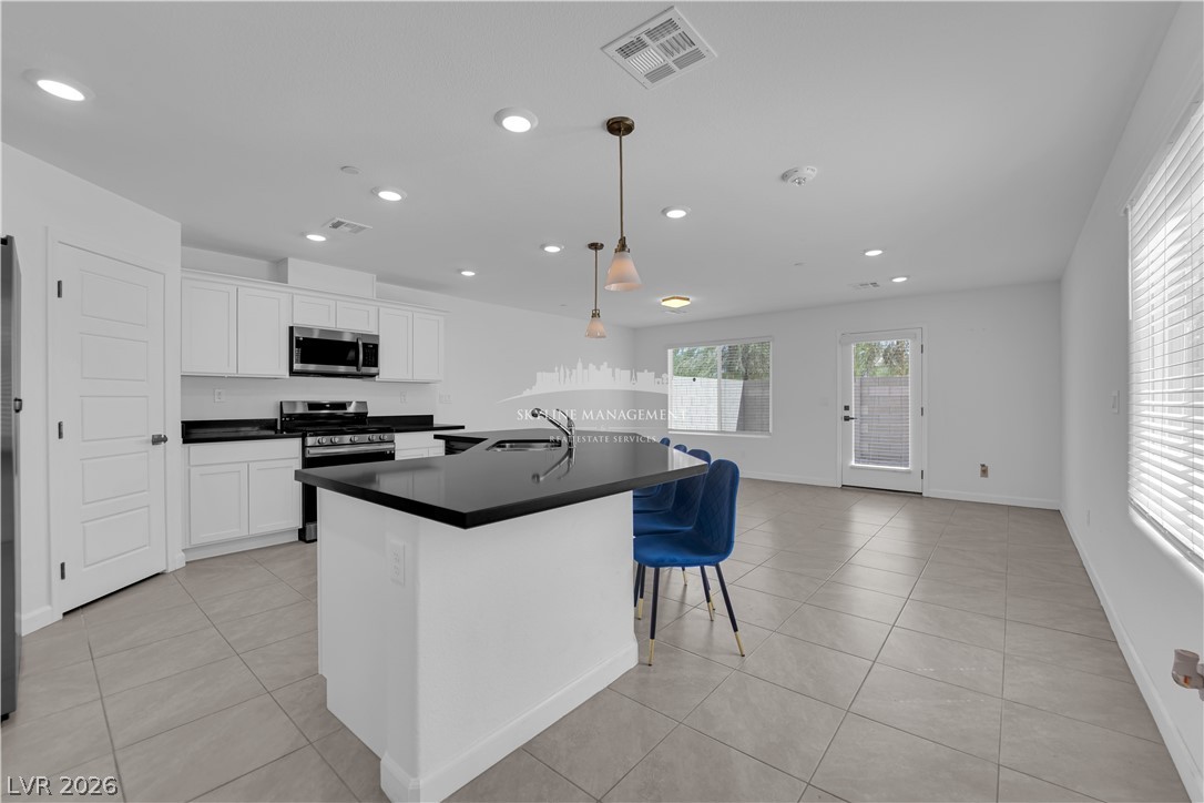 Photo 3 of 4907 Chidlaw Avenue #3