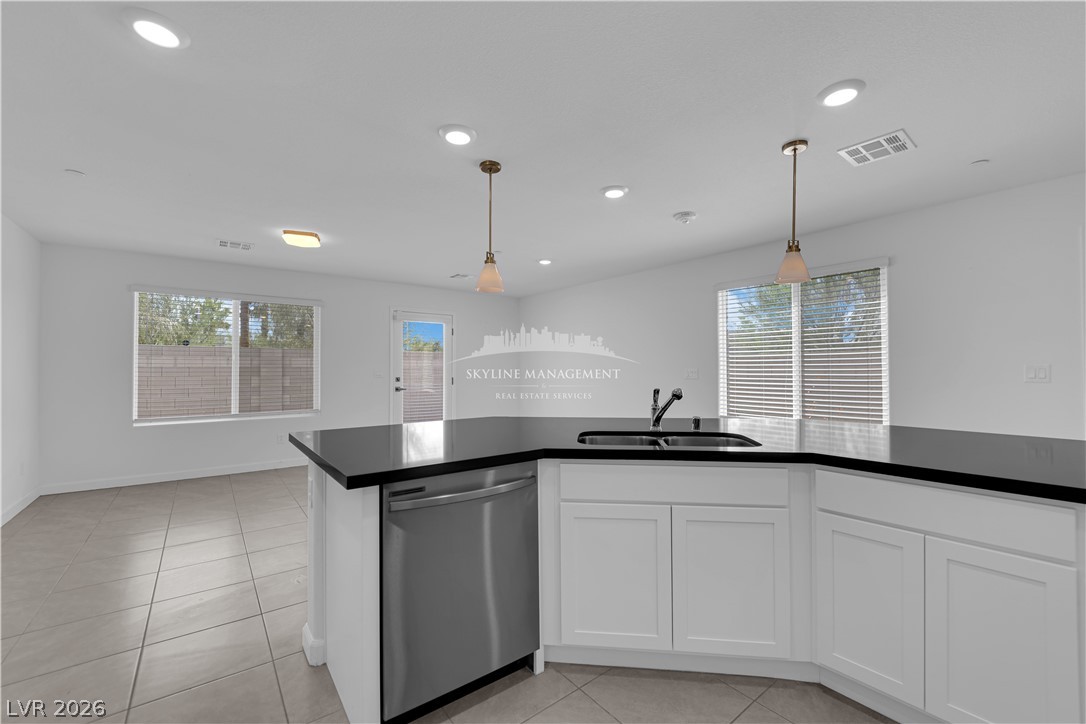 Photo 9 of 33, 4907 Chidlaw Avenue #3