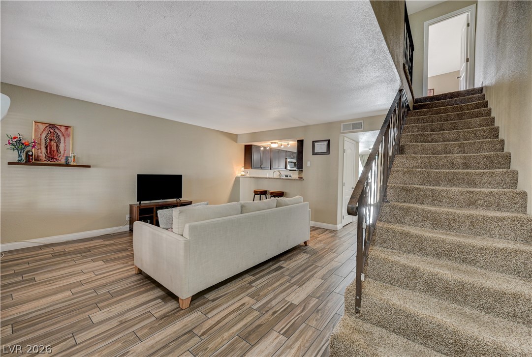 Photo 17 of 36, 2080 Karen Avenue #20
