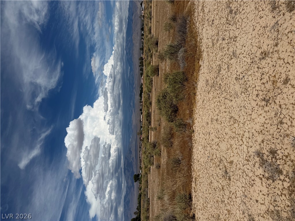 Photo 7 of 9, 2151 S Zelzah Avenue