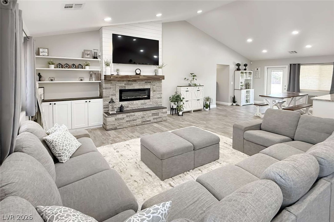 201 W Lupin Street, Pahrump 89048