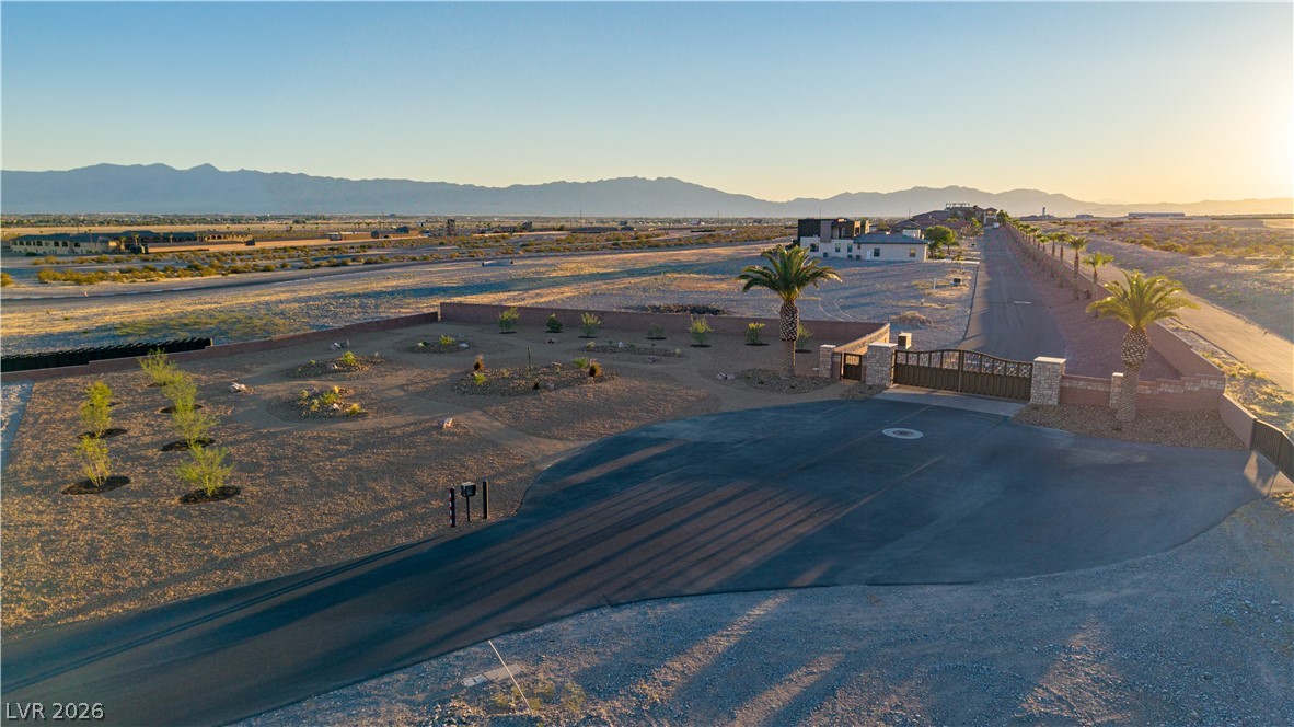 Photo 11 of 35, 5985 E Spring Mountain Boulevard