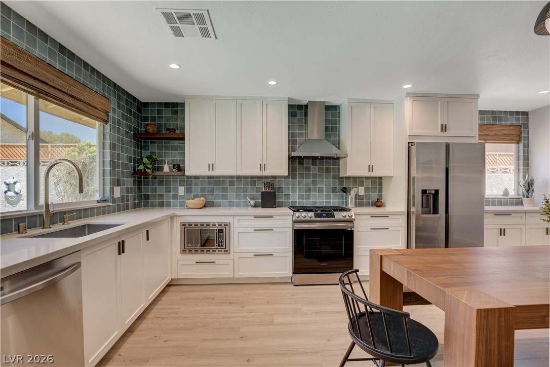 Photo 7 of 36, 4339 Murillo Street